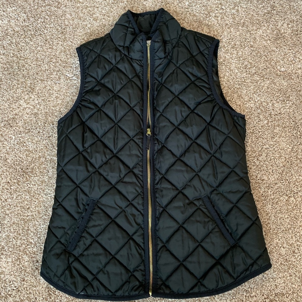 Old Navy black Puffer Vest